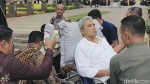 Wali Kota Bandung Farhan Dilarikan Ke Rumah Sakit Usai Kondisi Mendadak Menurun