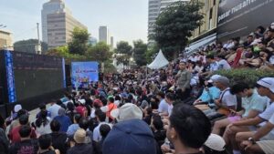Warga Padati Anjungan Sarinah Untuk Nobar Argentina Vs Swiss di CFD Sudirman-Thamrin